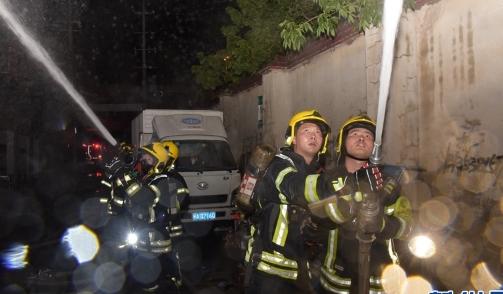 福州2人被防護(hù)欄困在火場身亡，從窗戶逃生因有防護(hù)欄未果