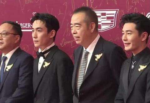 陳凱歌推朱一龍、拉朱亞文、拽黃曉明引發(fā)熱議：網(wǎng)友稱大家都很謙讓