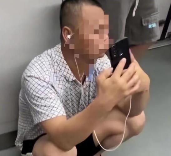 兒子曝光：大叔自證清白后仍被女子曝光，他們剛得知她將事件發(fā)布到網(wǎng)上
