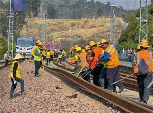 南昆鐵路集中修施工圓滿完成，為出海通道質量提升注入新活力
