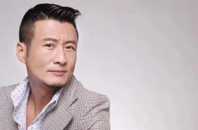 寧?？h迪迪酒吧未批準(zhǔn)舉辦演出，涉毒藝人孫興亮相店慶遭罰款5萬元