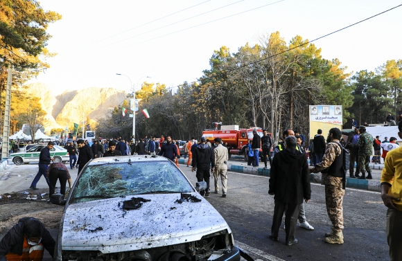 極端組織“伊斯蘭國(guó)”宣布對(duì)伊朗爆炸事件負(fù)責(zé)，伊朗稱將強(qiáng)烈報(bào)復(fù)