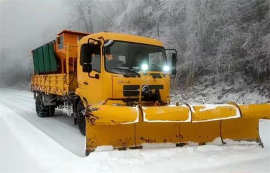 雪后暢行無阻，張家界武陵源景區(qū)環(huán)?？瓦\(yùn)人保障游客暢游美景