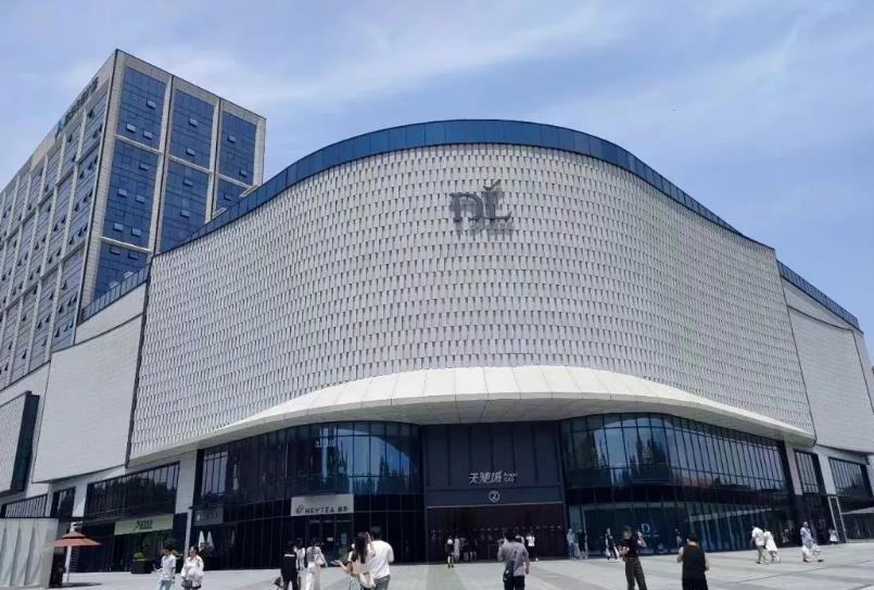 熱議胖東回應(yīng)985女生未進(jìn)面試：209人錄用，3萬人投簡歷，背后真相揭秘