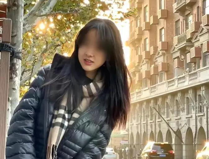 新加坡留學(xué)生李佳軒突遭不幸墜亡，父親呼吁徹查真相